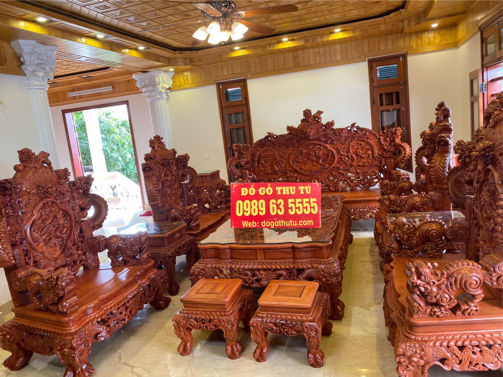 Bộ bàn ghế ăn tròn gỗ hương đang được hàng loạt các đại gia đặt hàng